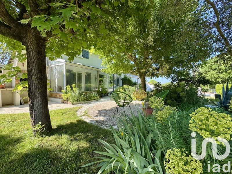 Maison - 198 m² - 8 pièces