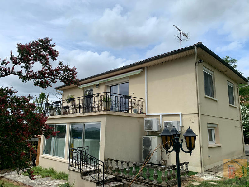 Maison - 197 m² - 6 pièces