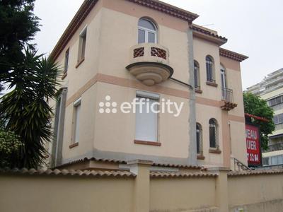 Maison - 226 m² - 9 pièces