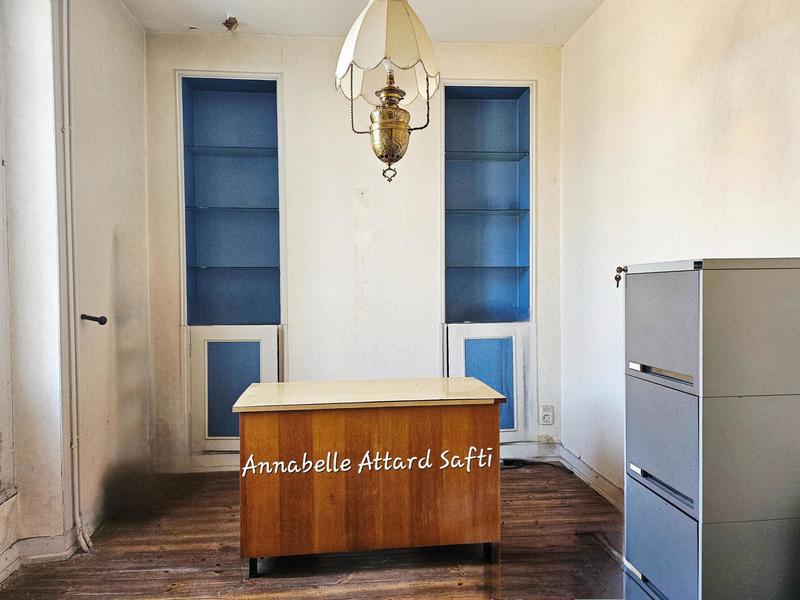 Maison - 200 m² - 11 pièces