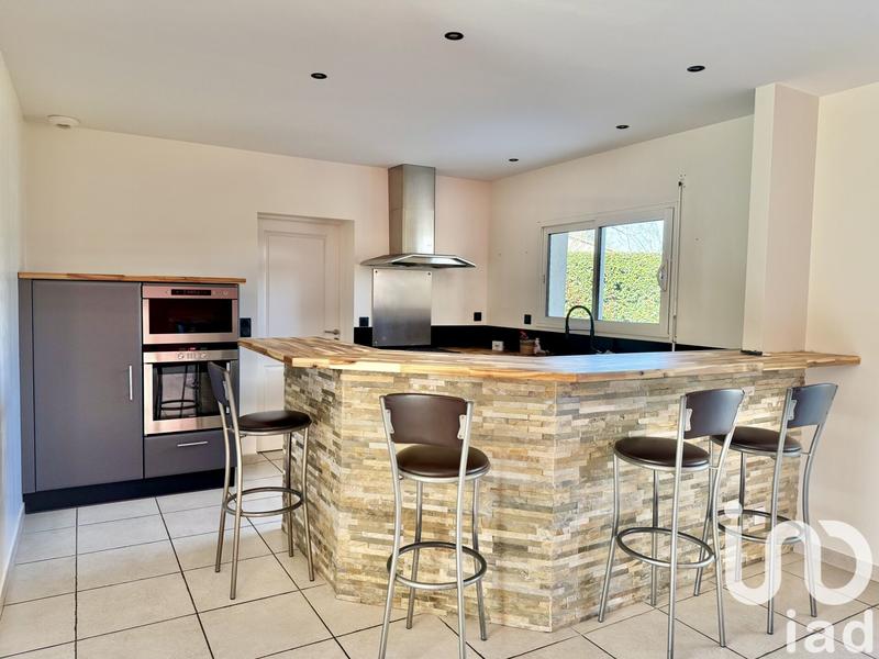 Maison - 186 m² - 6 pièces