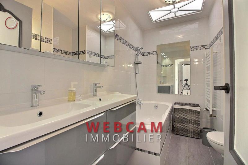 Appartement - 90 m² - 4 pièces