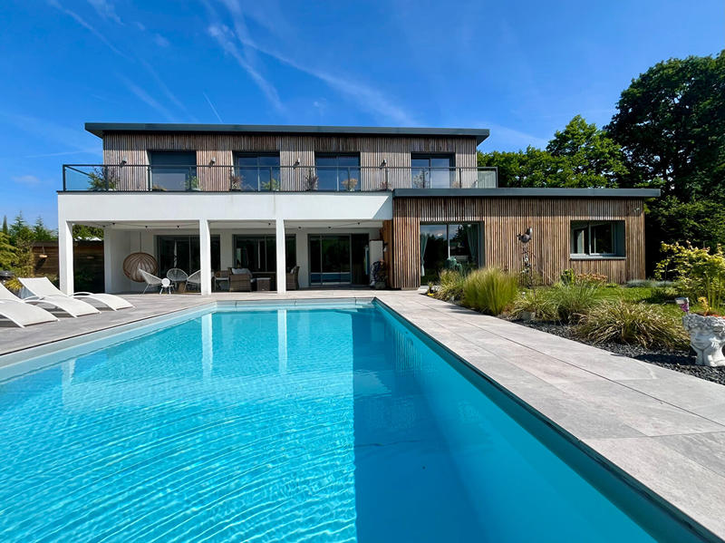 Maison - 188 m² - 8 pièces