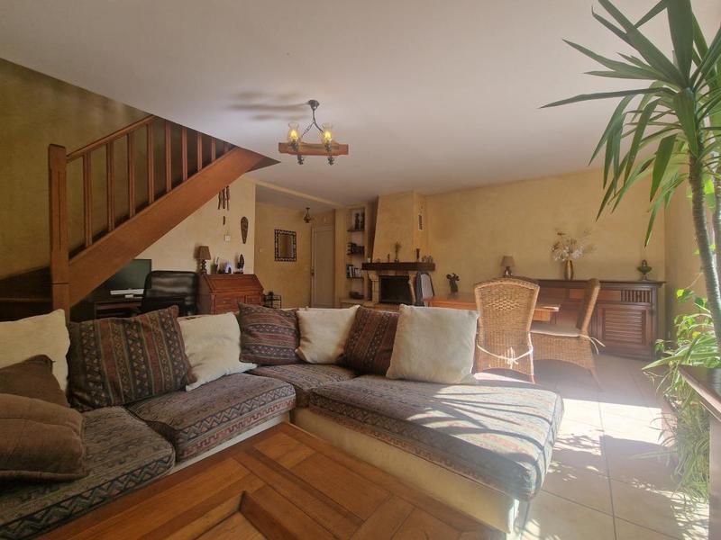 Maison - 93 m² - 4 pièces