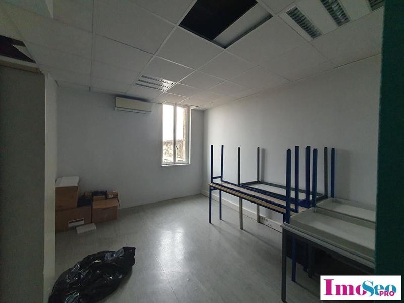 Bureau - 142 m²