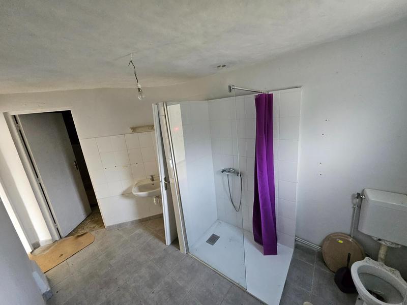 Maison - 610 m² - 5 pièces