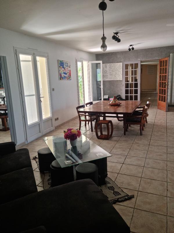 Maison - 299 m² - 7 pièces