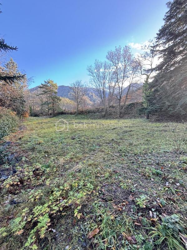 Terrain - 3 680 m²