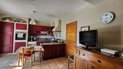 Villa - 258 m² - 10 pièces