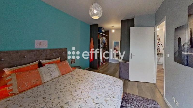 Appartement - 93 m² - 5 pièces
