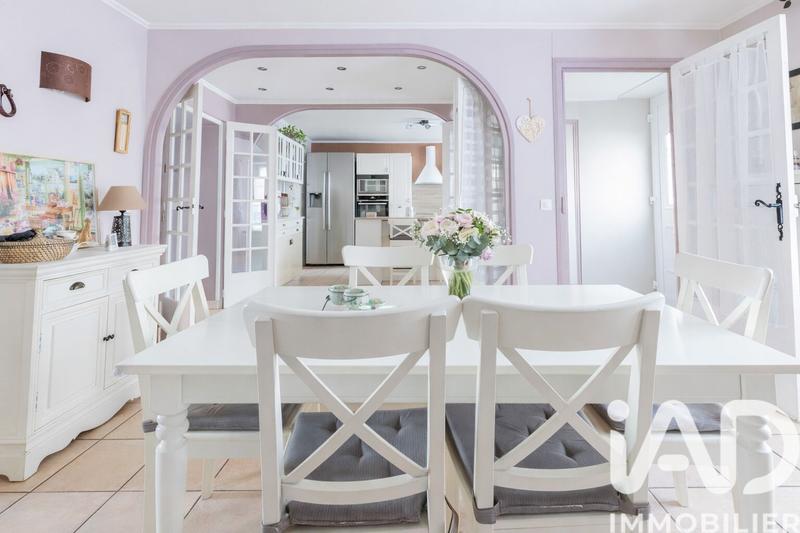 Maison - 157 m² - 8 pièces