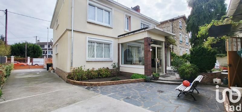 Maison - 216 m² - 5 pièces