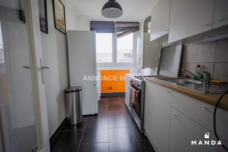 Chambre - 10 m² - 4 pièces