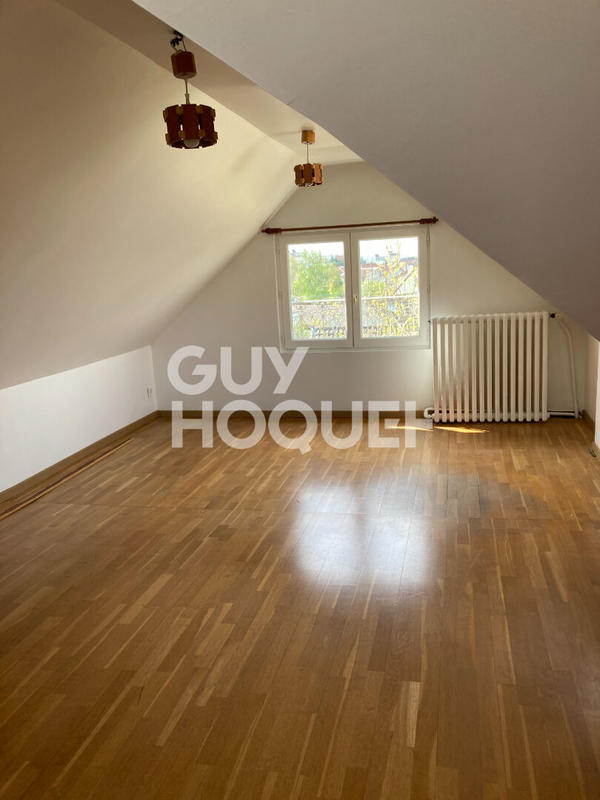 Maison - 168 m² - 8 pièces