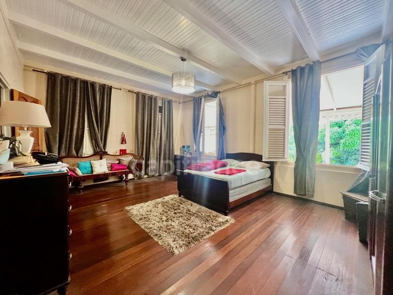 Propriété - 158 m² - 4 pièces