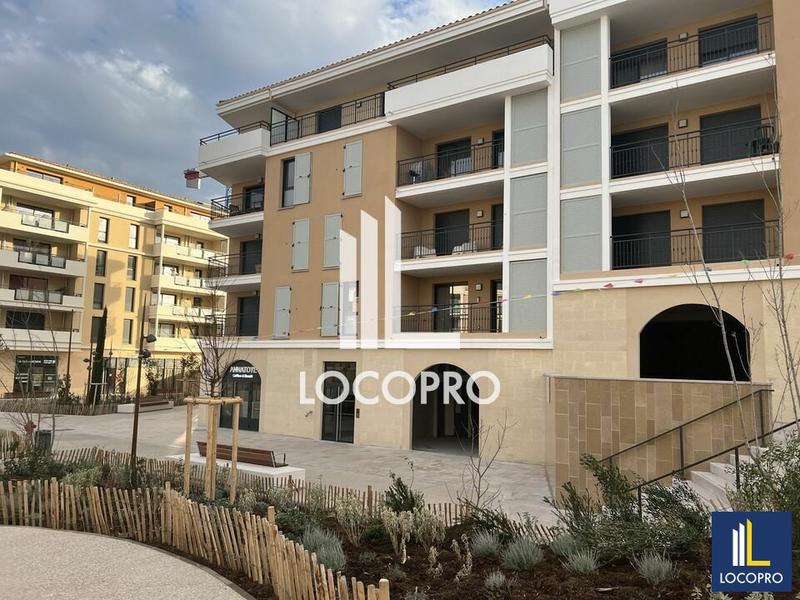 Local commercial - 83 m²