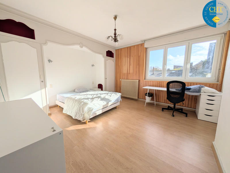 Maison - 197 m² - 8 pièces