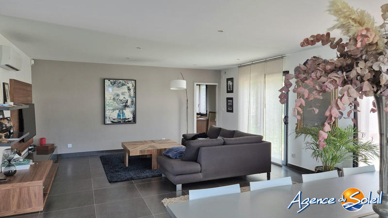 Villa - 140 m² - 5 pièces