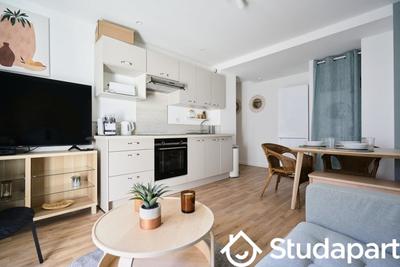 Chambre - 13 m² - 1 pièce