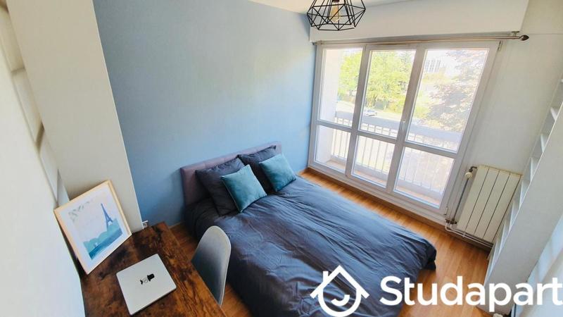 Chambre - 11 m² - 1 pièce