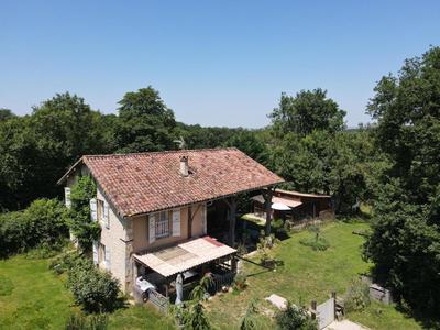 Maison en pierre - 355 m² - 11 pièces