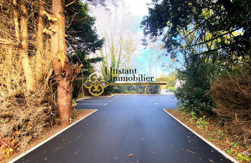 Local d'activités - 2 456 m² - 4 pièces