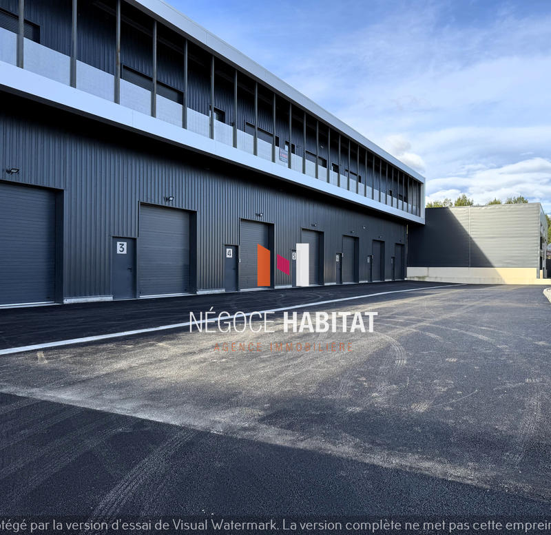 Local d'activités - 185 m²