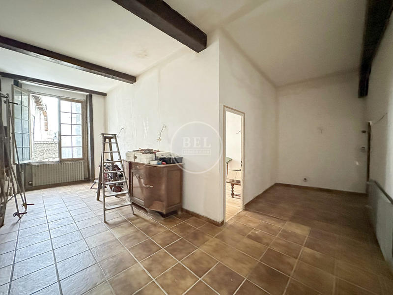 Appartement - 144 m² - 3 pièces