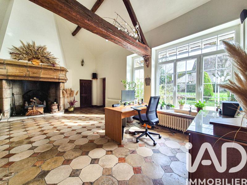 Maison - 240 m² - 7 pièces