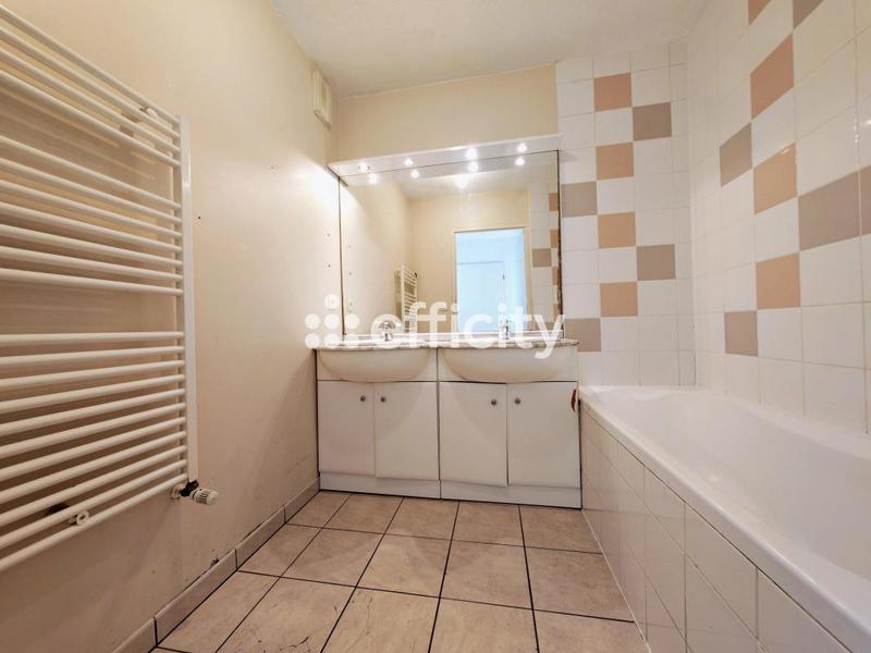 Appartement - 75 m² - 3 pièces