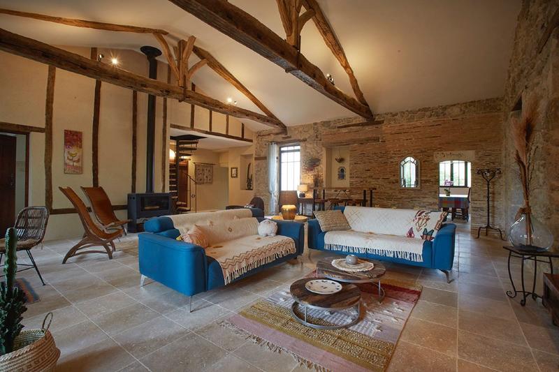 Maison - 250 m² - 9 pièces