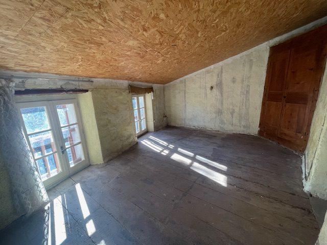 Maison - 80 m² - 5 pièces