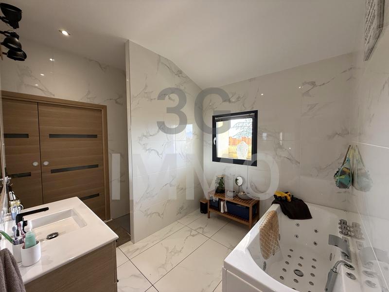 Appartement - 103 m² - 4 pièces