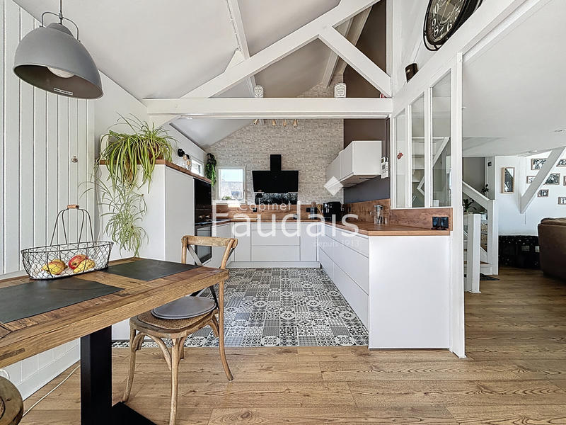 Maison - 162 m² - 7 pièces