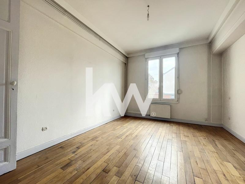 Appartement - 106 m² - 6 pièces
