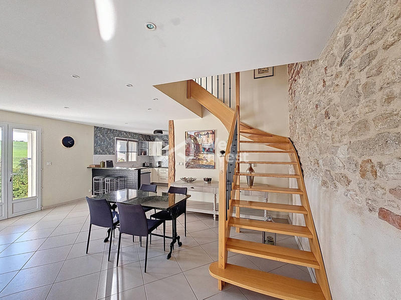 Maison ancienne - 374 m² - 14 pièces