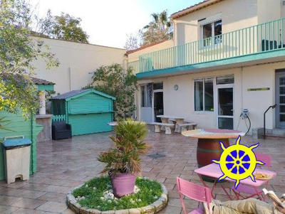 Maison - 400 m² - 9 pièces