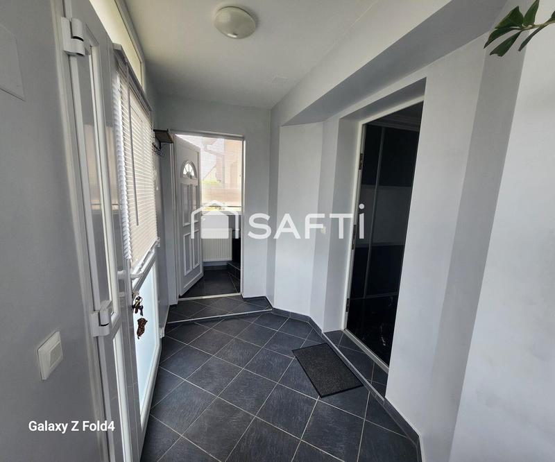 Maison - 213 m² - 9 pièces