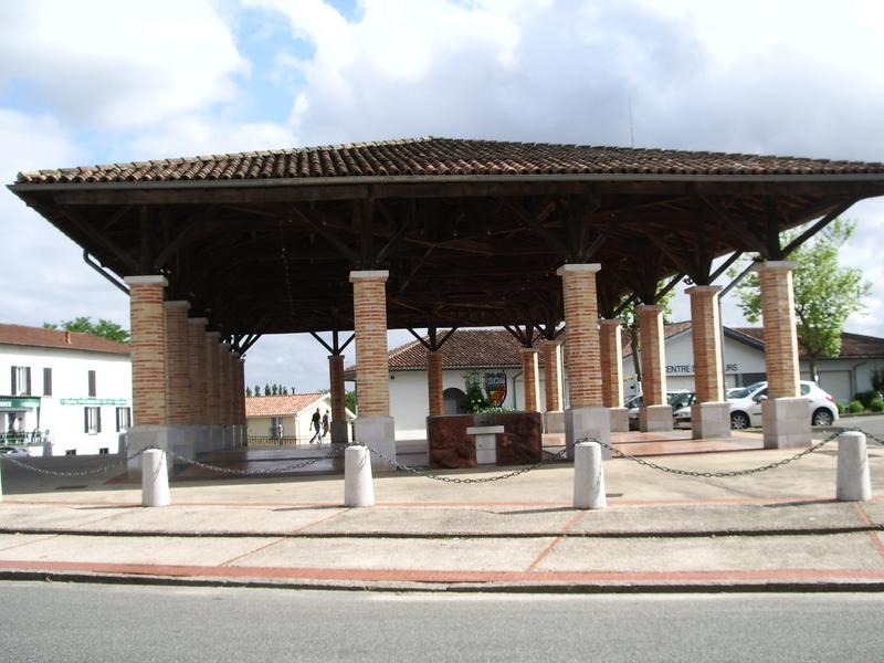 La bastide de Montfort-en-Chalosse avec Maïté