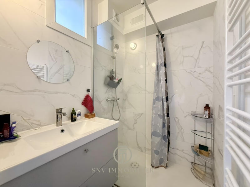 Appartement - 93 m² - 5 pièces