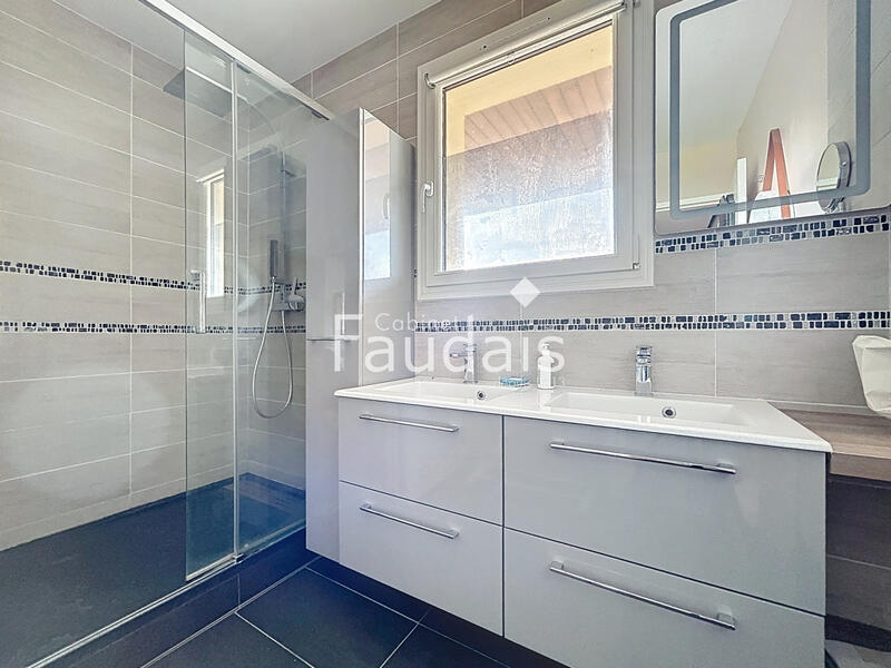 Appartement - 66 m² - 3 pièces