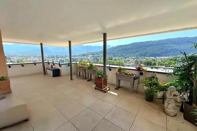 Appartement - 89 m² - 3 pièces