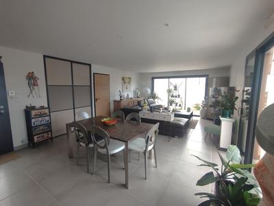 Maison - 112 m² - 6 pièces