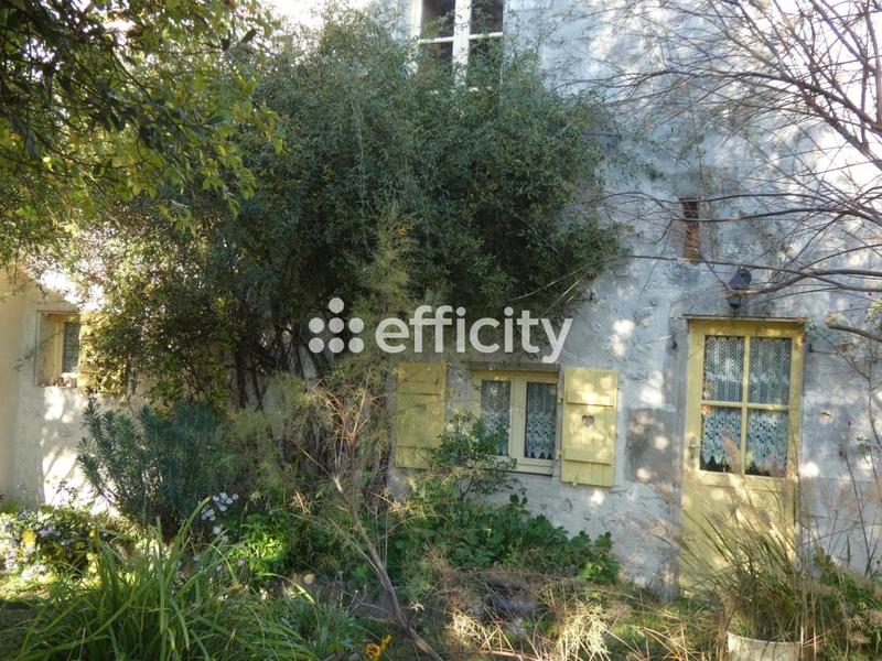 Maison - 307 m² - 10 pièces