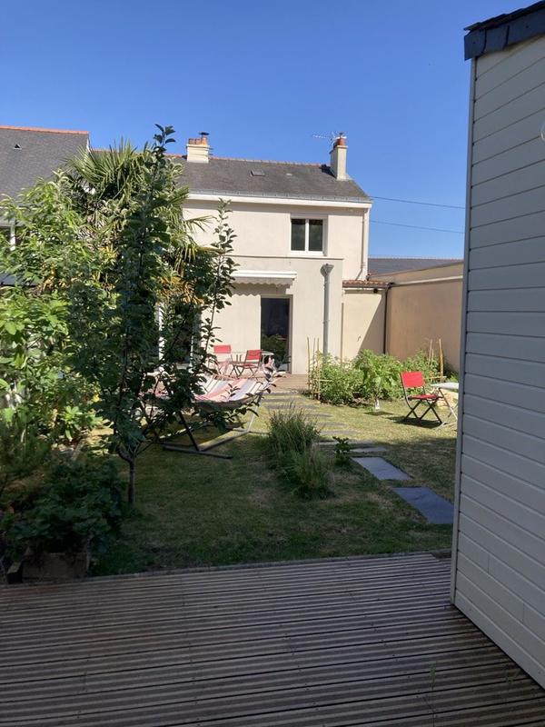 Maison traditionnelle - 150 m² - 9 pièces