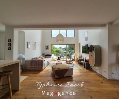 Maison - 150 m² - 6 pièces