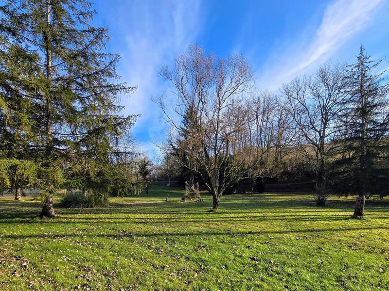 Maison - 240 m² - 7 pièces