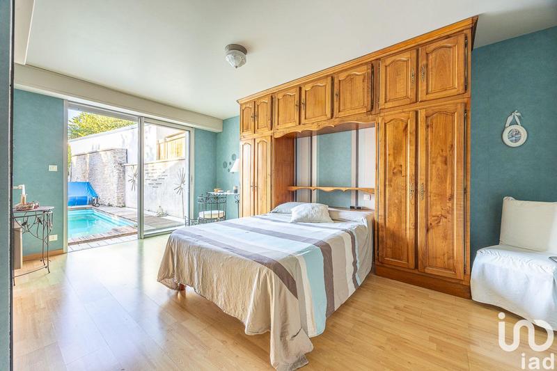 Maison - 205 m² - 6 pièces