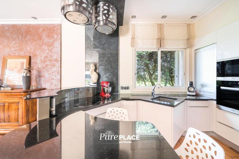 Propriété - 166 m² - 5 pièces