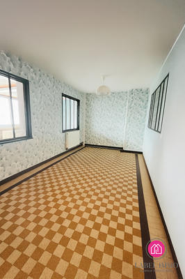 Maison - 97 m² - 6 pièces